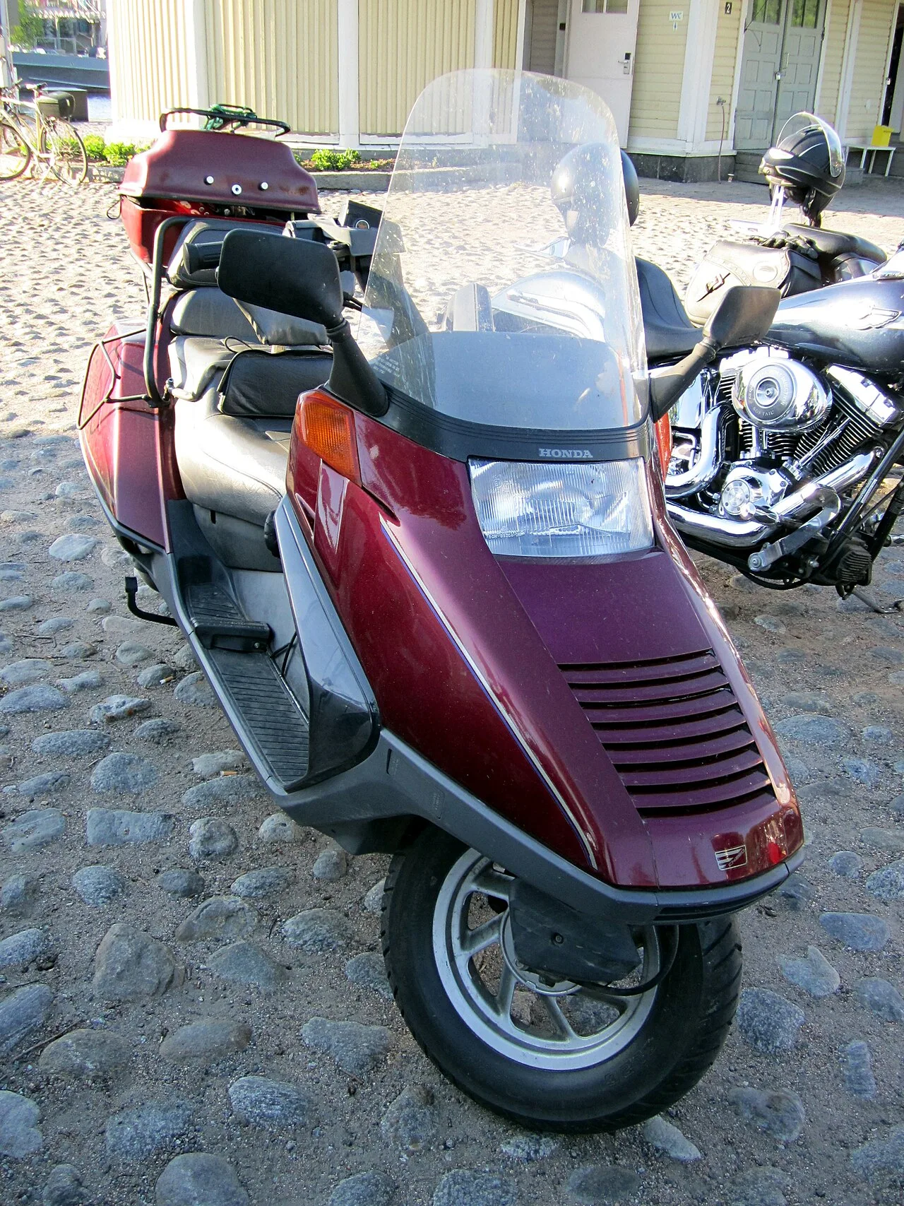 Honda CN250 1986-1991 (Первое поколение)