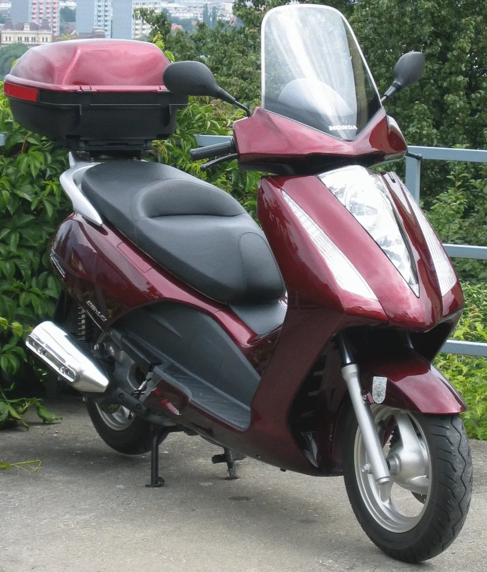 Honda FES125 S-Wing (FES125-7)