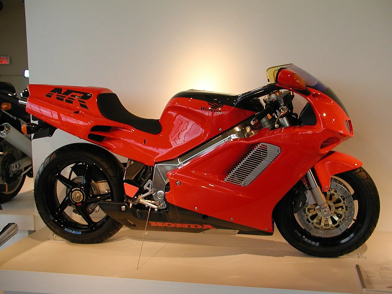 Honda NR750 RC40 / RC41 (1992-1993)