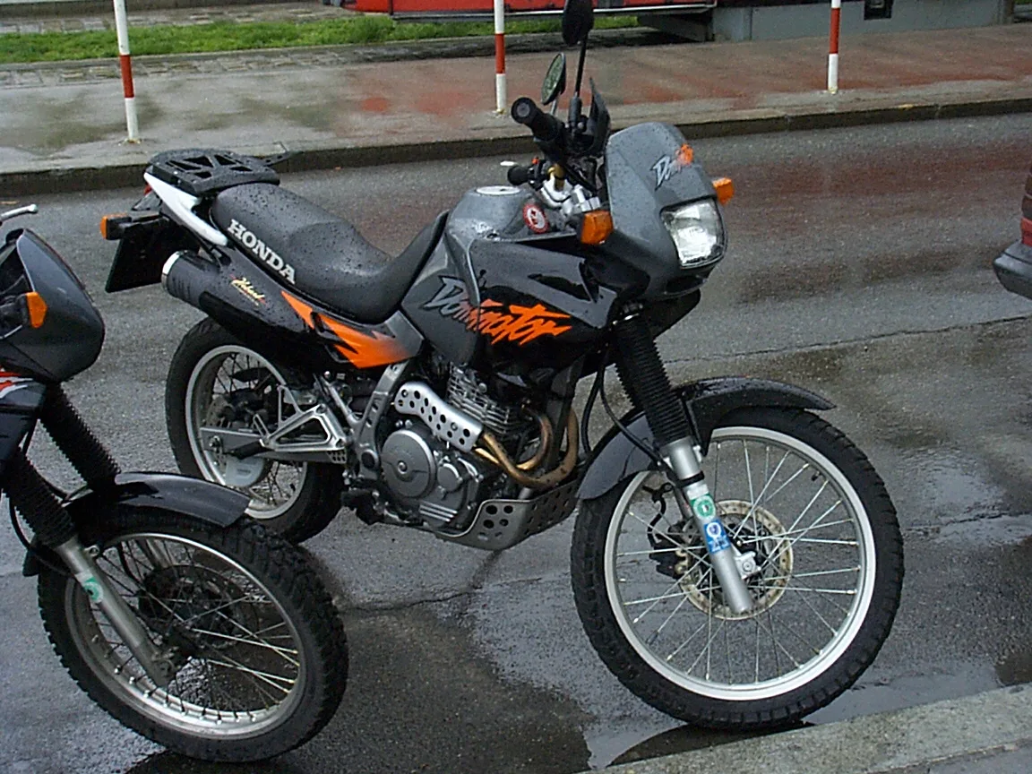 Honda NX650 (1995–1996)