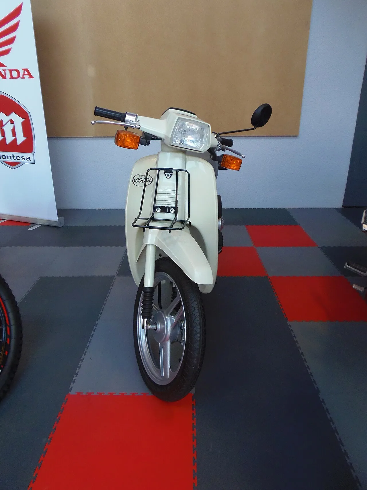 Honda SH75