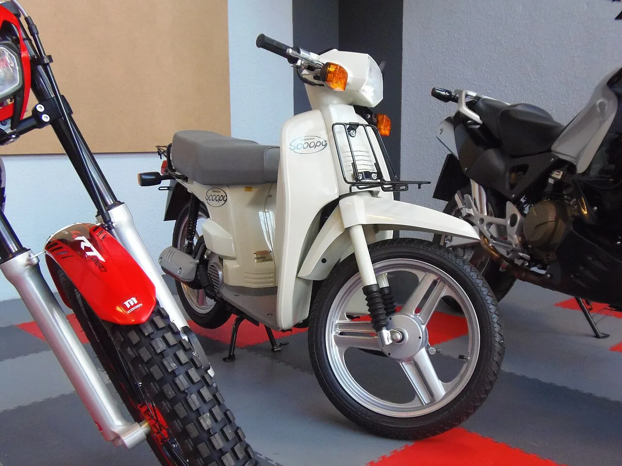 Honda SH75