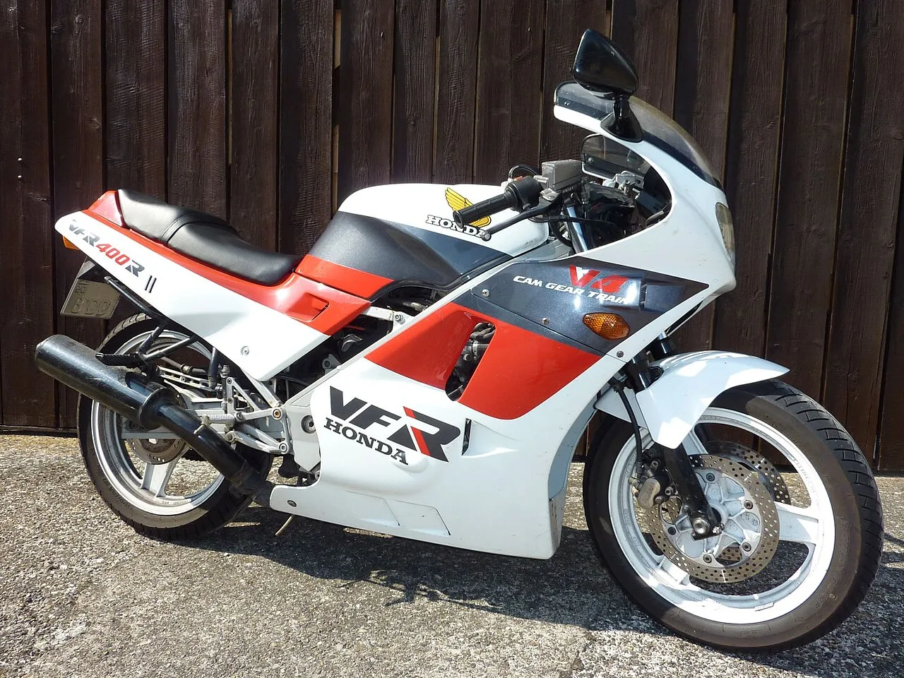 Honda VFR400 Honda VFR400R NC24 (1987-1988)