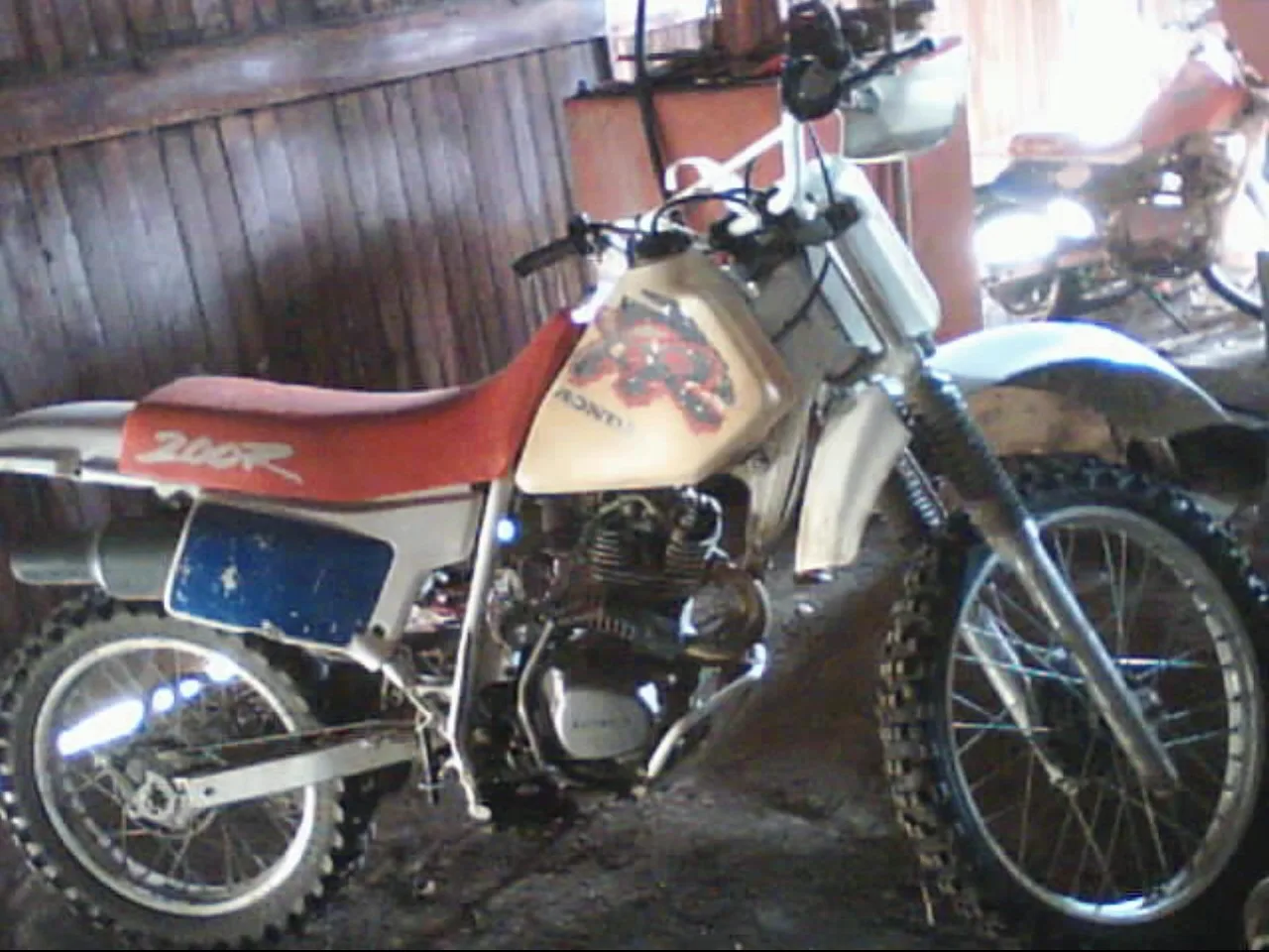 Honda XR200 XR200 / XR200R (1980-1983) - Twin Shock и первый Pro-Link