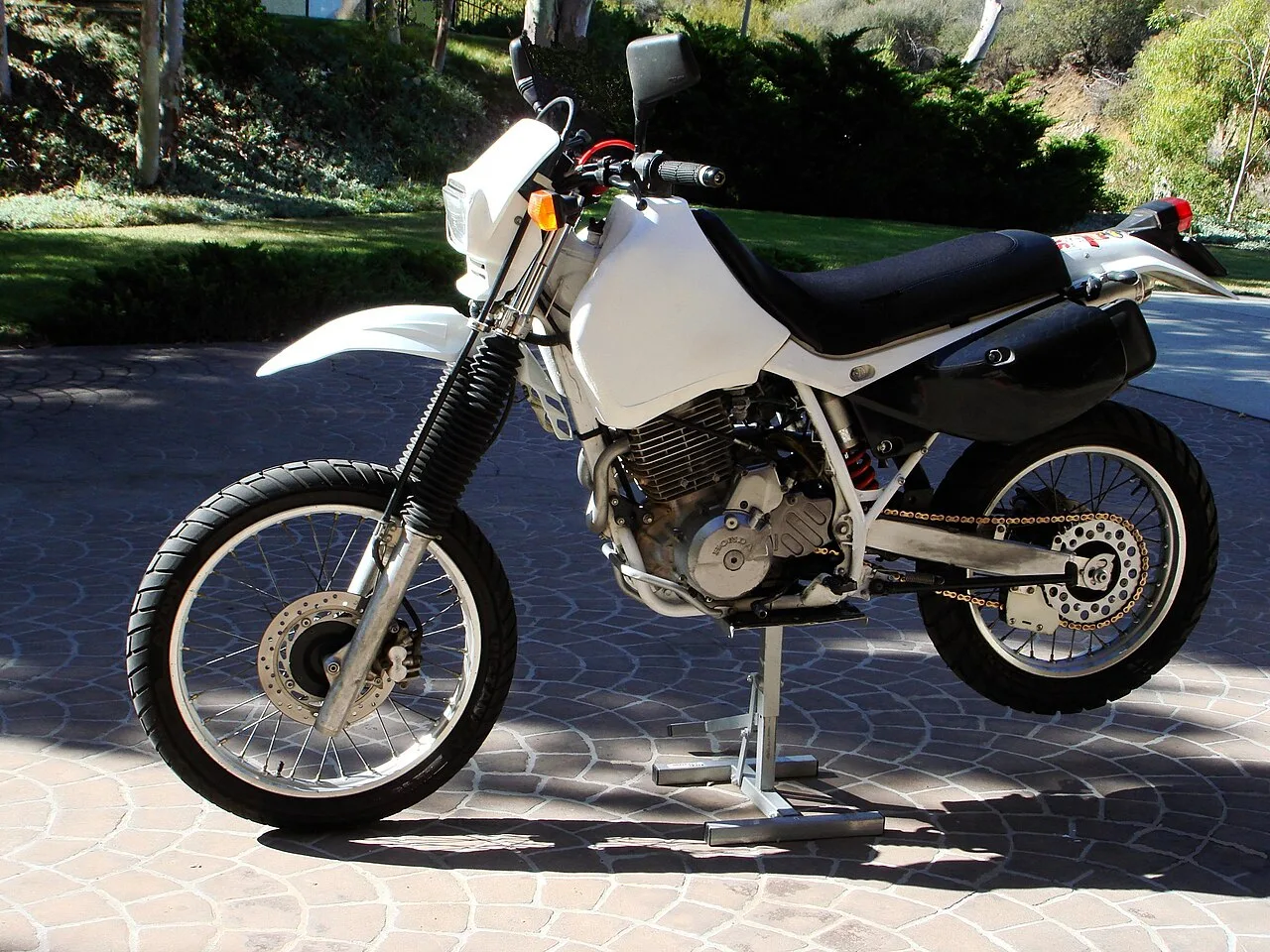 Honda XR650 (1993 - наст. время)