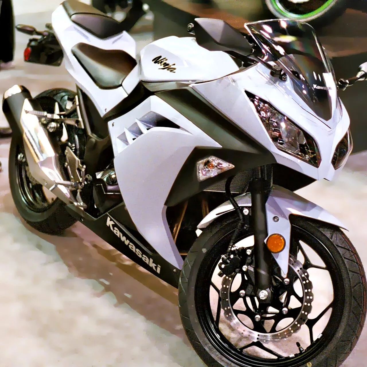 Kawasaki EX300 2015 - без существенных изменений (EX300AFF/EX300BFF)