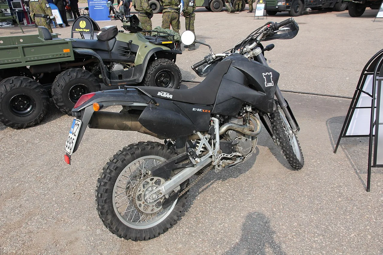 KTM 640