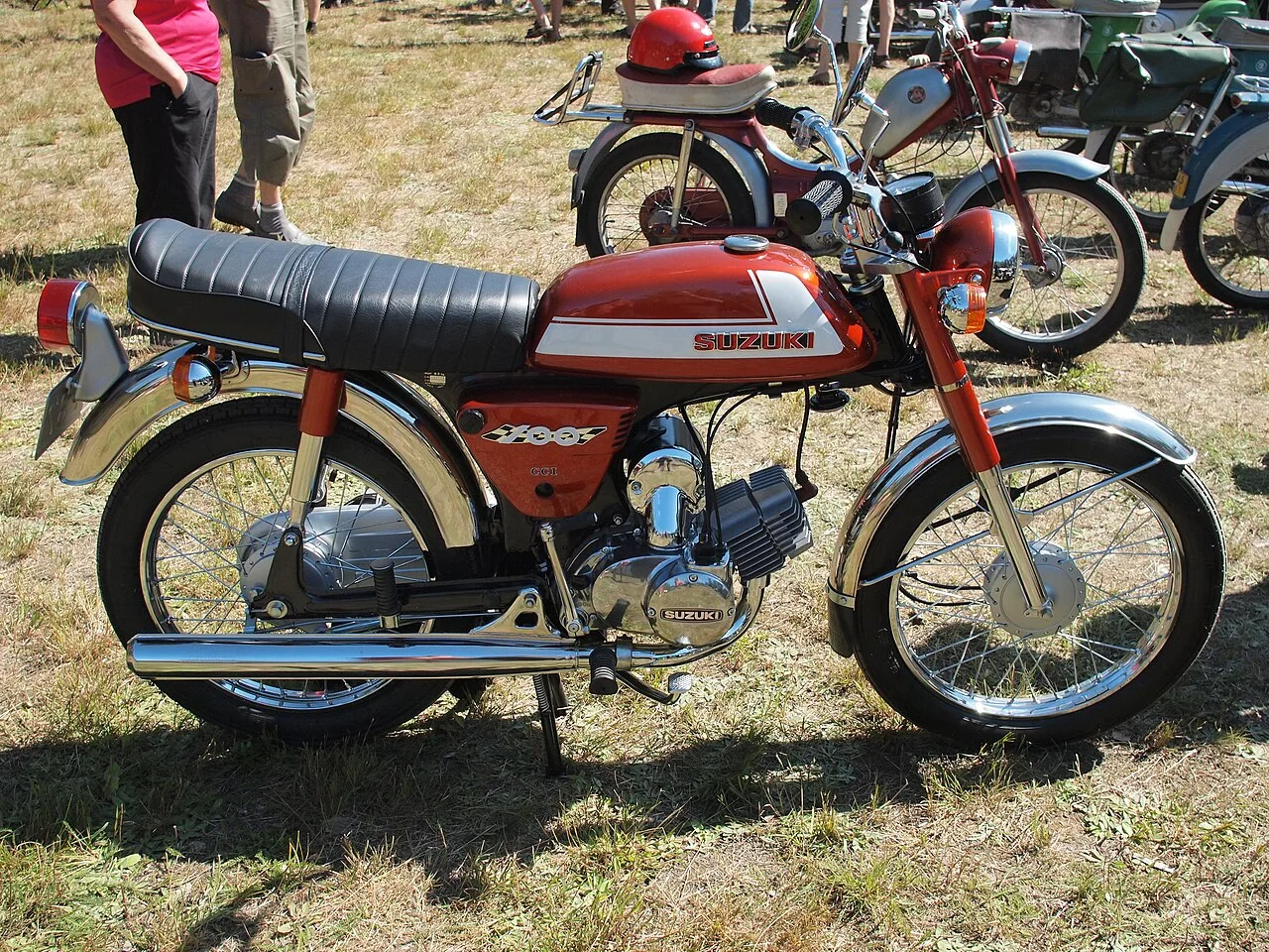 Suzuki A100
