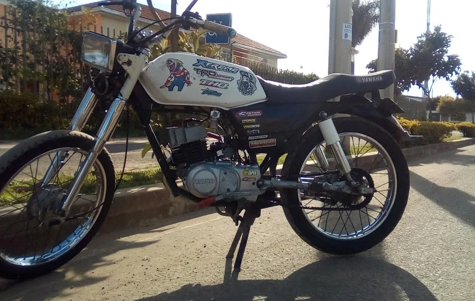 Suzuki AX100