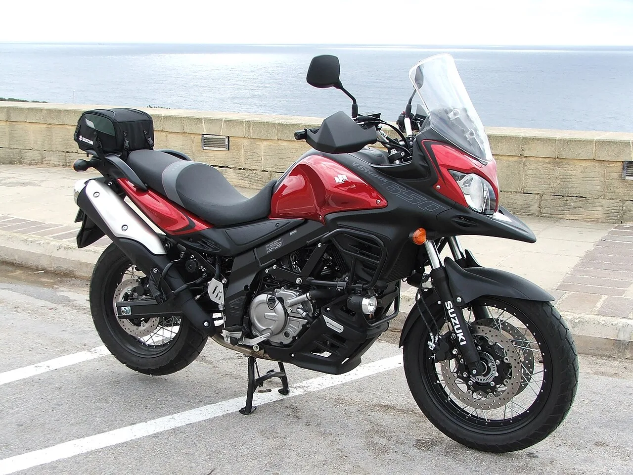 Suzuki DL650