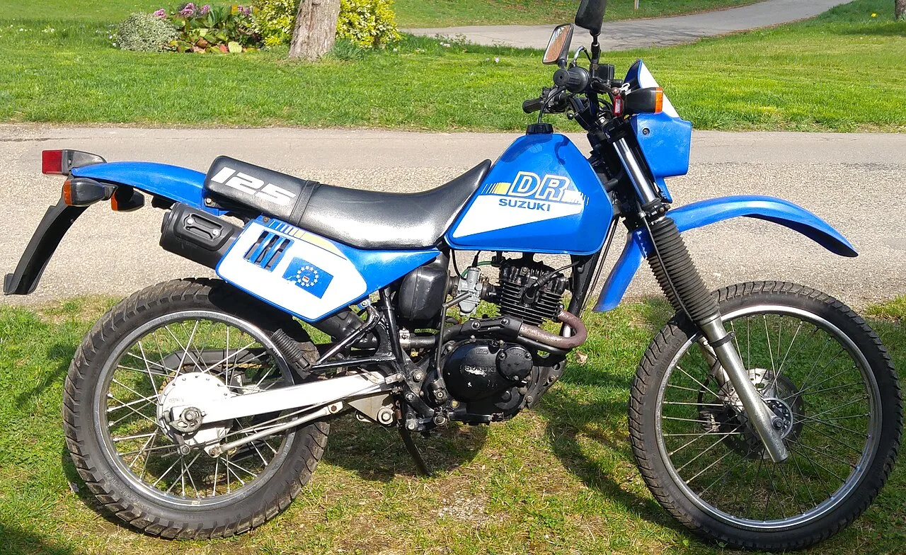 Suzuki DR125