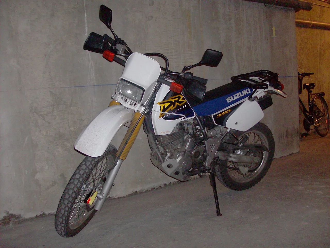 Suzuki DR350