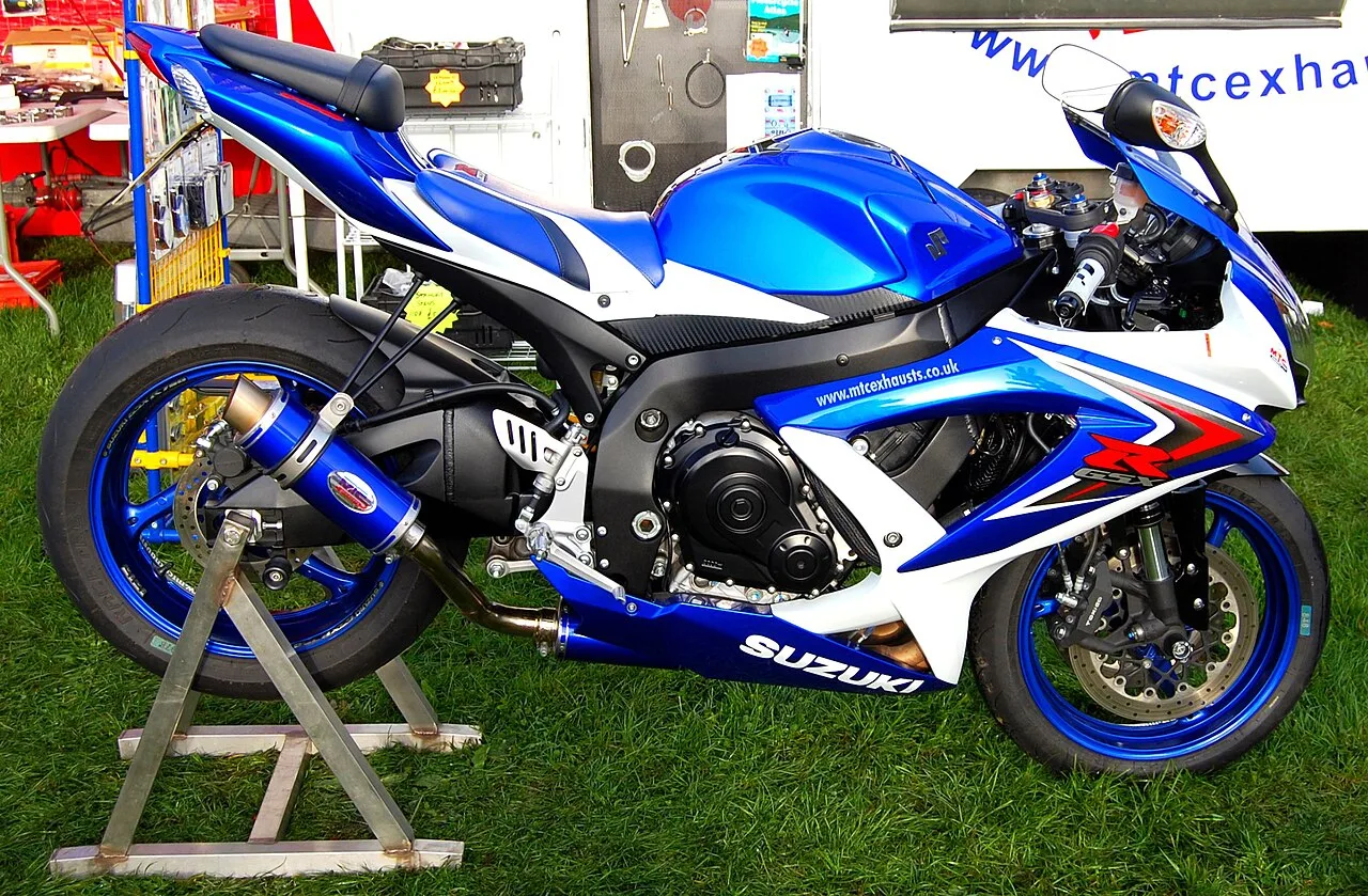 Suzuki GSX-R1100 Первое поколение (Slabbie) 1986-1988 (G, H, J)