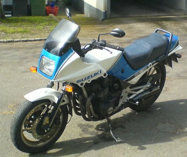 Suzuki GSX550 (1984–1985)
