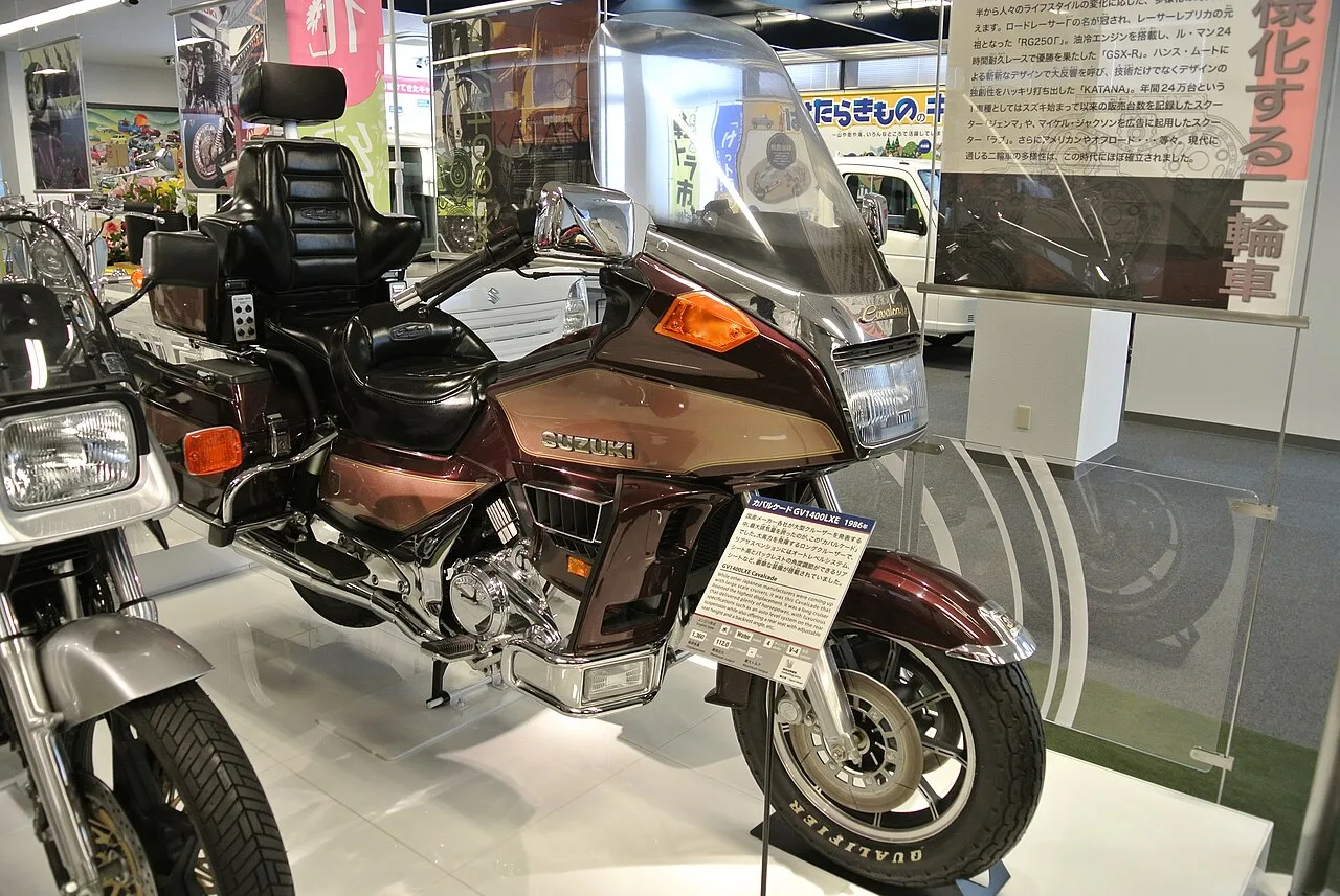 Suzuki GV1400 GV1400GD Cavalcade LX (средняя)