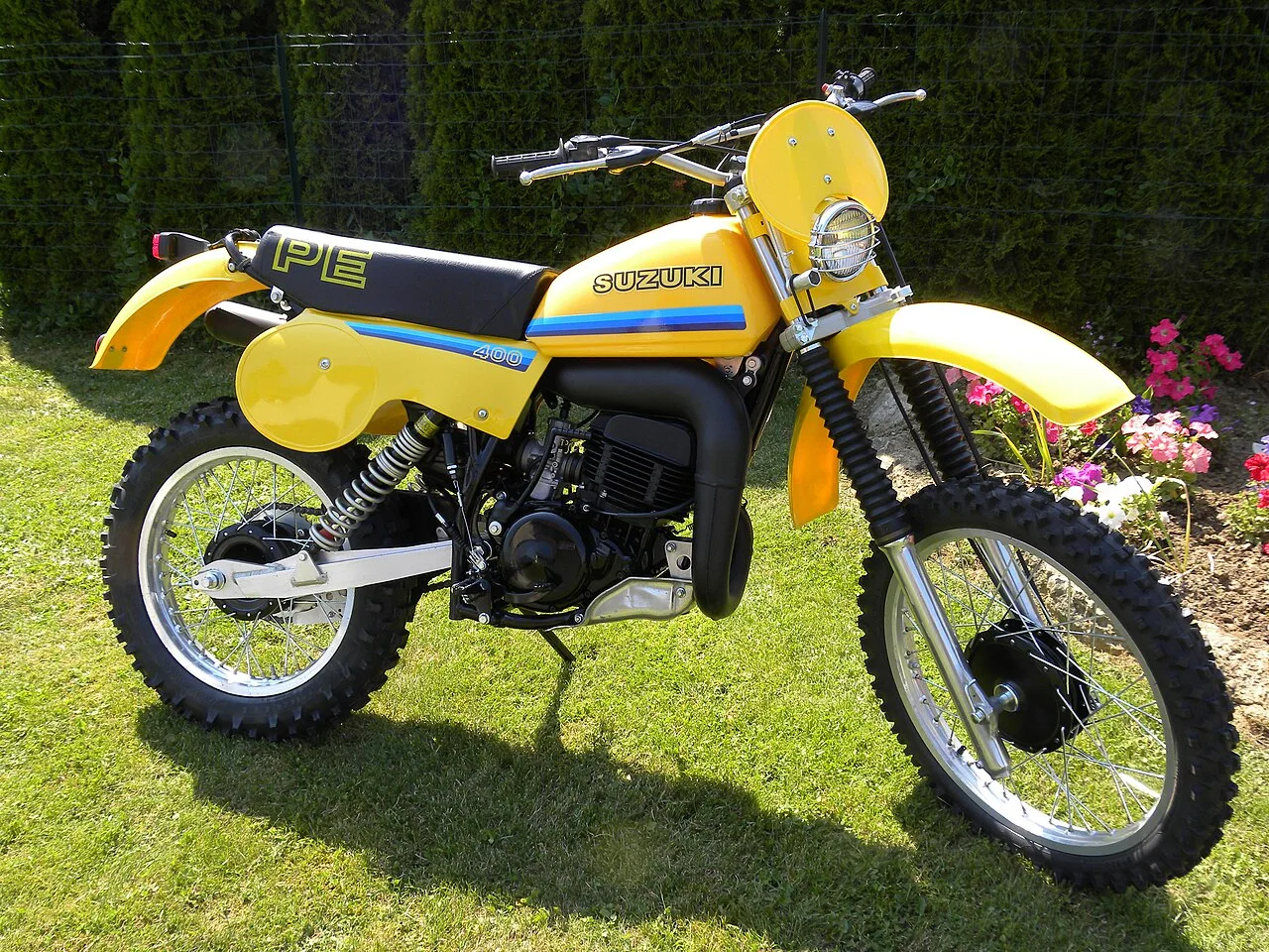 Suzuki PE400 (1982)