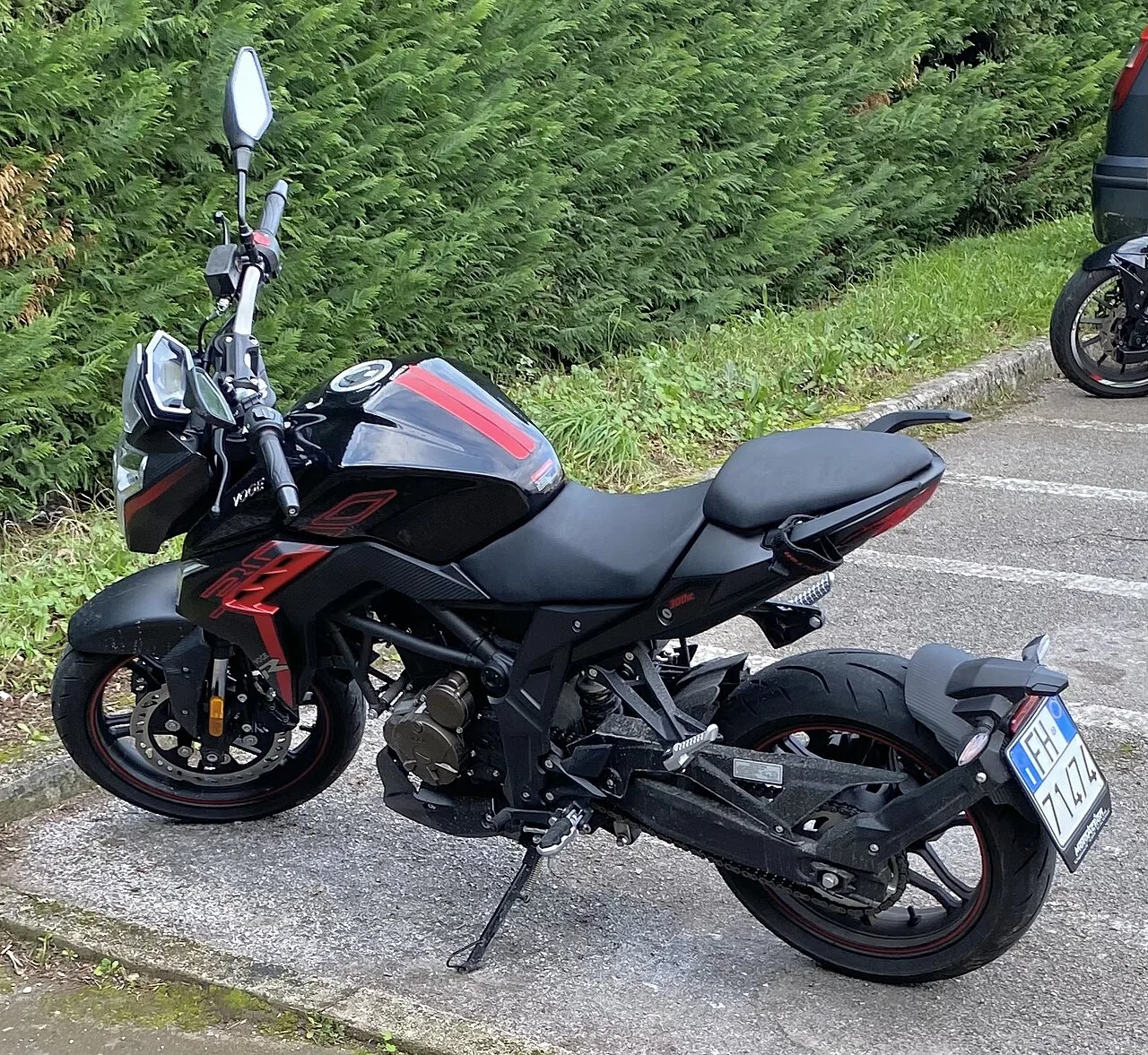 300R