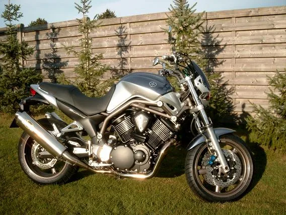 Yamaha BT1100