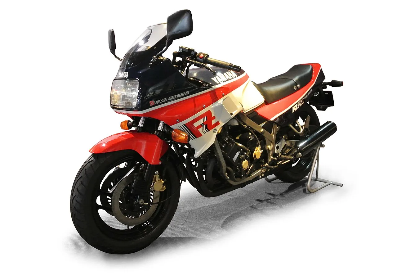 Yamaha FZ750
