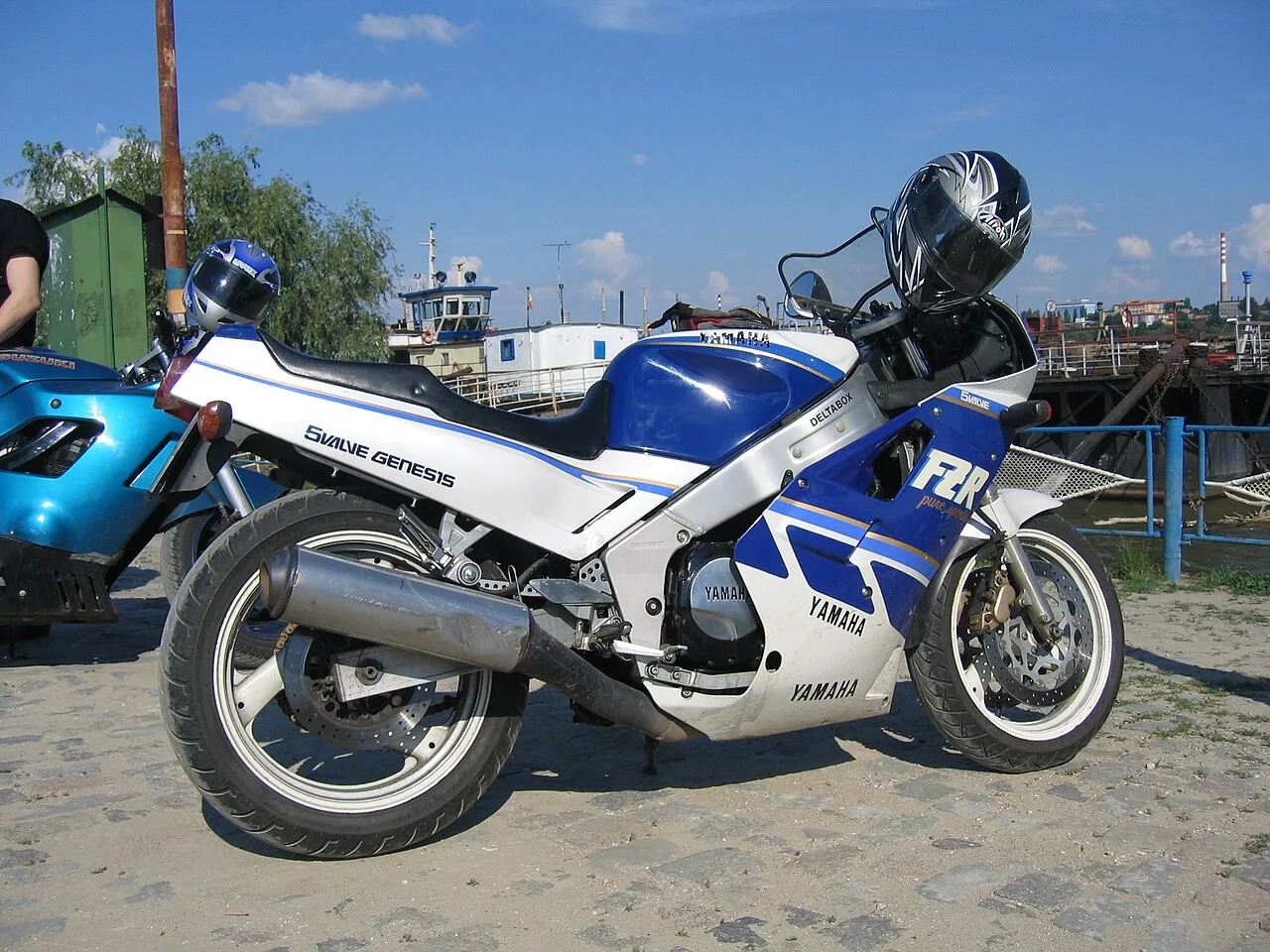 Yamaha FZR1000 FZR1000 EXUP (1989-1990)