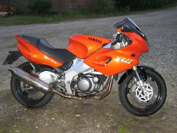 Yamaha SZR660