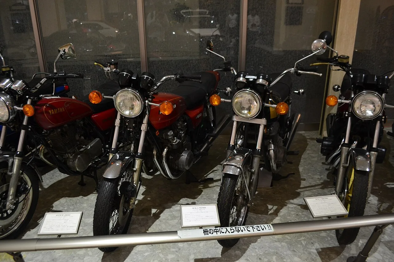 Yamaha TX750 (1975)