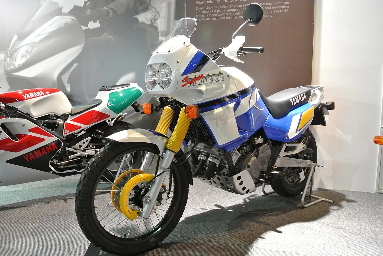 XTZ750